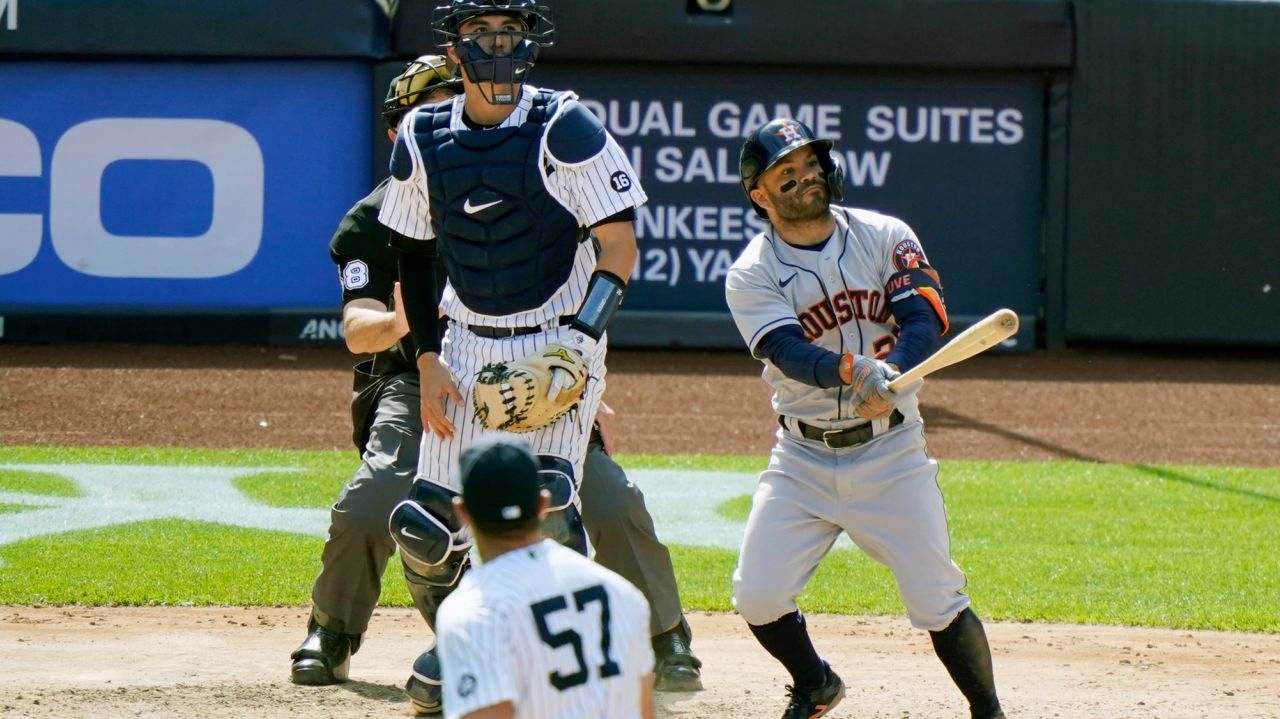 Jose Altuve silences Stadium boobirds with HR off Chad Green to beat Yankees