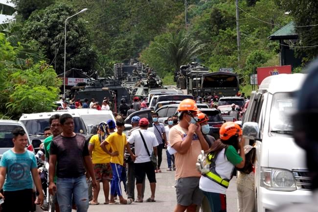 Philippine troops drive away armed rebels from public market