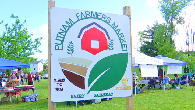 Supporting local farmers – Putnam Farmers Market is back!