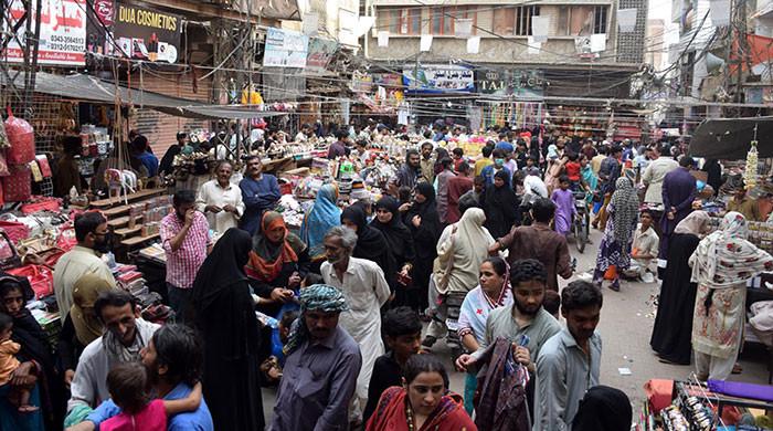 Throngs descend on Karachi’s markets on last day of Eid shopping