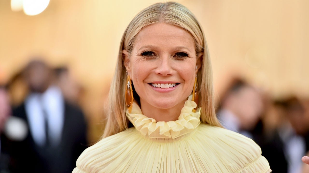 Gwyneth Paltrow Celebrates Lookalike Daughter Apple’s 17th Birthday With Stunning Photo