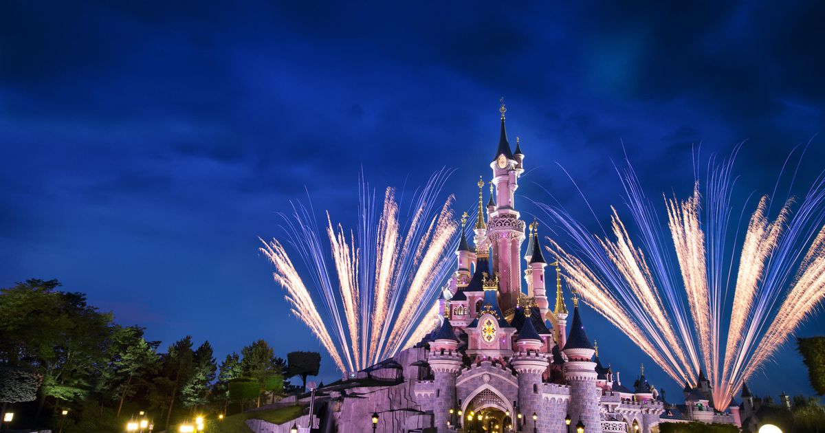 Disney World makes masks optional for fully vaccinated: The latest on Disney parks