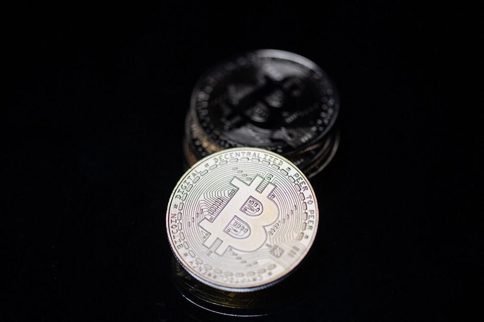 Bitcoin briefly plunges below $30000 as China ramps up the pressure on cryptos