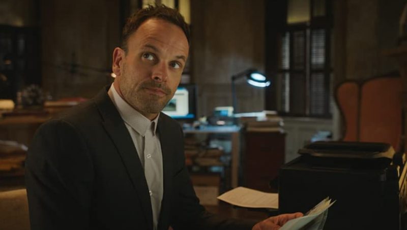 Jonny Lee Miller Joins Netflix’s The Crown Season 5