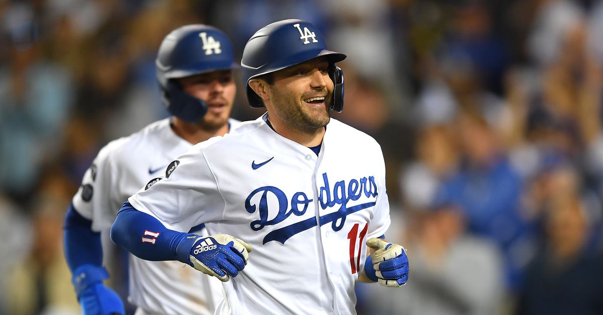 Eighth is enough to snap a Dodgers losing streak