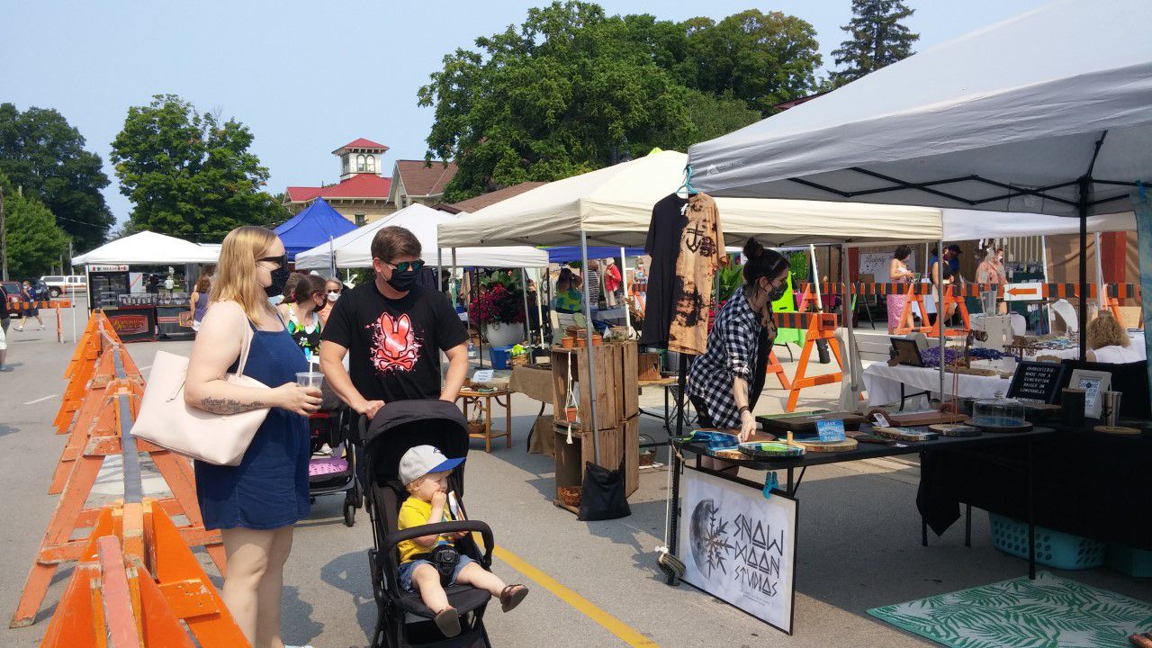 Farmers Market bustles in downtown Port Elgin