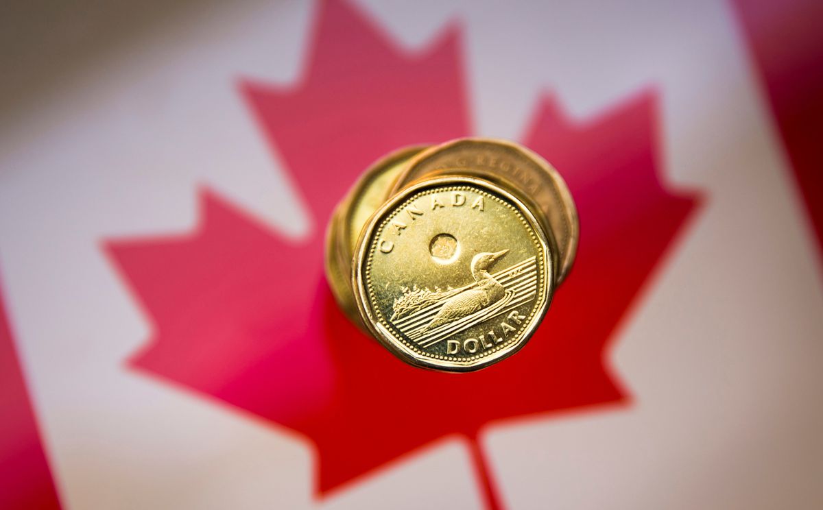 Canadian dollar holds on to weekly gain as Trudeau plans to call snap election