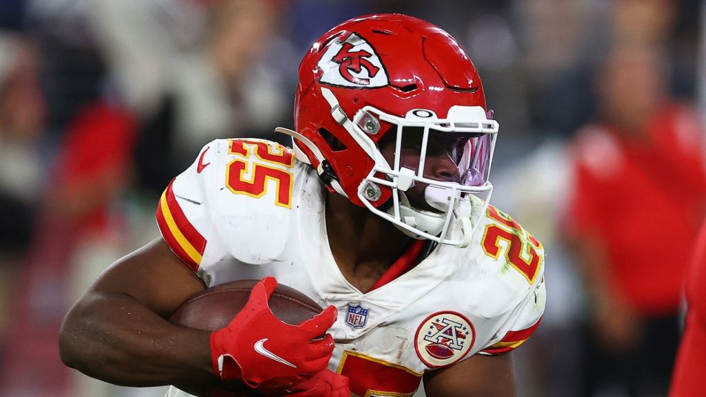 Chiefs provide the latest on Clyde-Edwards Helaire’s status