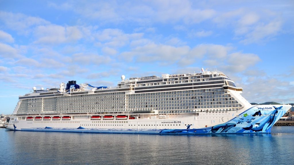 Norwegian Cruise Line to Require Masks Aboard