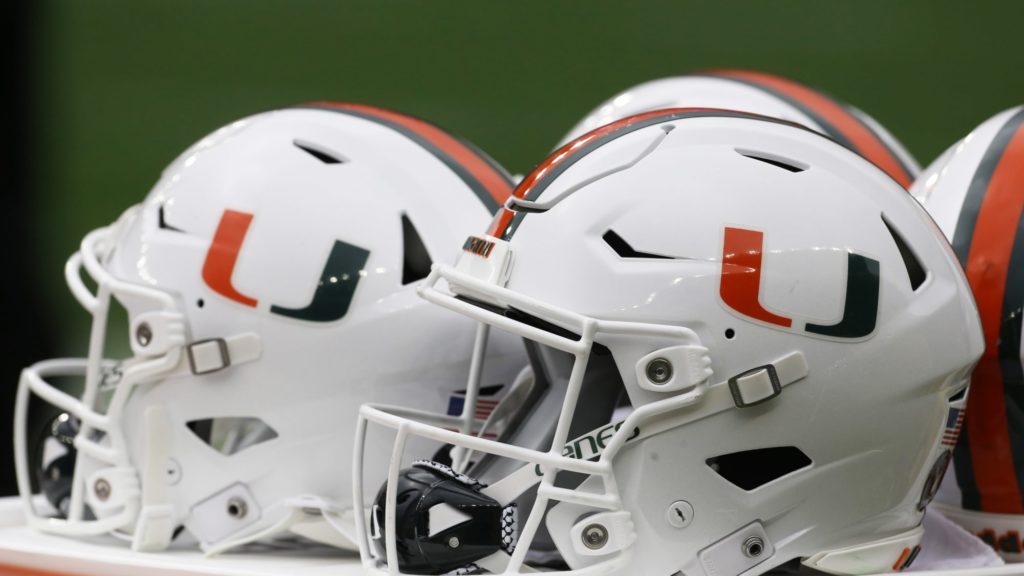 Miami football trending for four-star OL Dave Iuli – Canes Warning