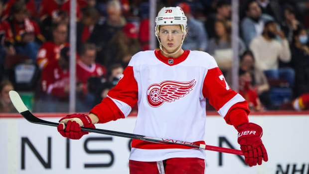 Kings Acquire Stecher from Red Wings for Seventh-Rounder – The Hockey News