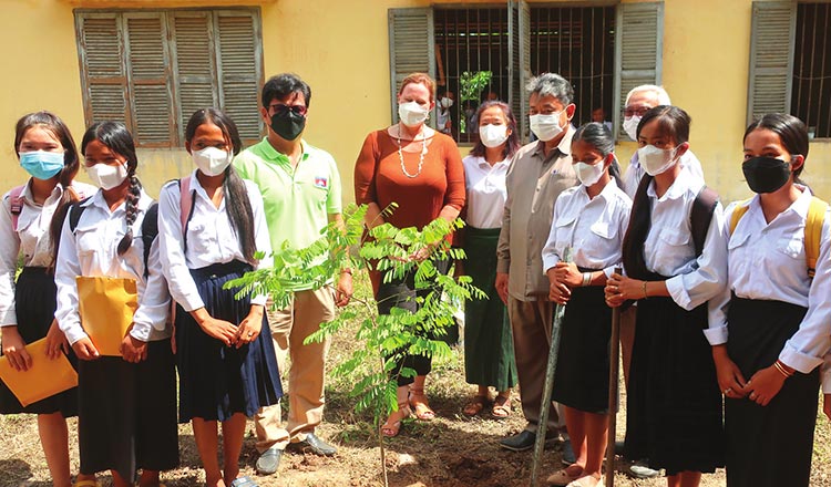 Cambodia marks forest day with tree planting – Khmer Times