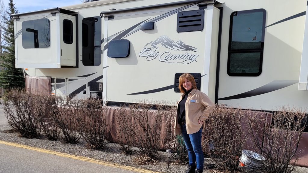 Cochrane’s hot real estate market has residents considering RV living – CochraneNow