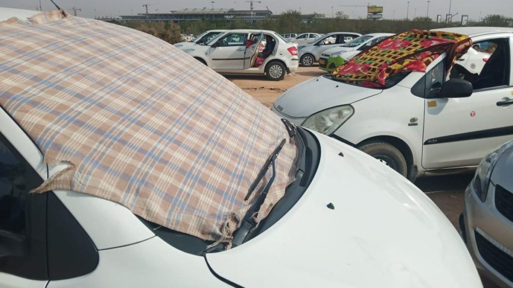 Hyderabad airport taxi drivers seek shelter, drinking water amid heatwave | The News Minute