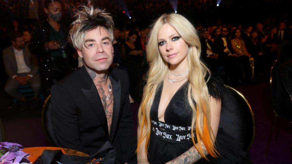 Singer Avril Lavigne, musician Mod Sun announce engagement – Action News Jax