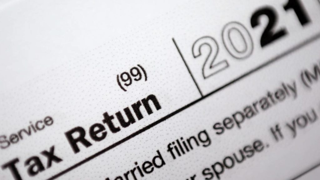 7 last-minute tax filing tips for 2022 – WSOC TV