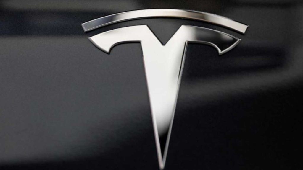 Tesla Loses $126 Billion In Market Cap As Elon Musk Buys Twitter – InsideEVs