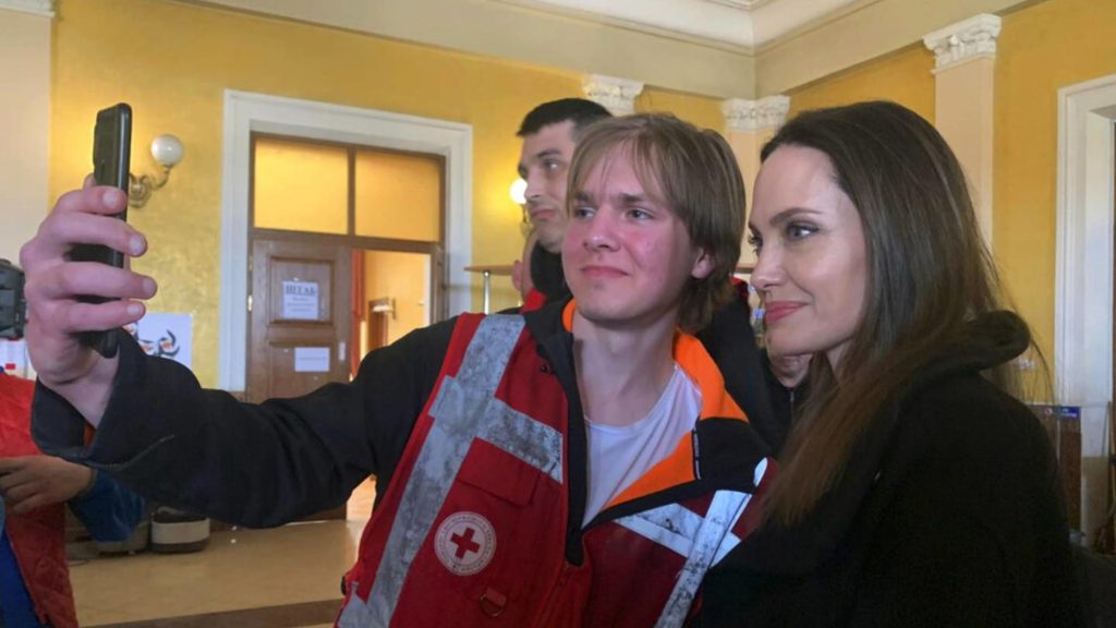 Russia attacks Ukraine: Actress Angelina Jolie visits Lviv – FOX 13 Memphis